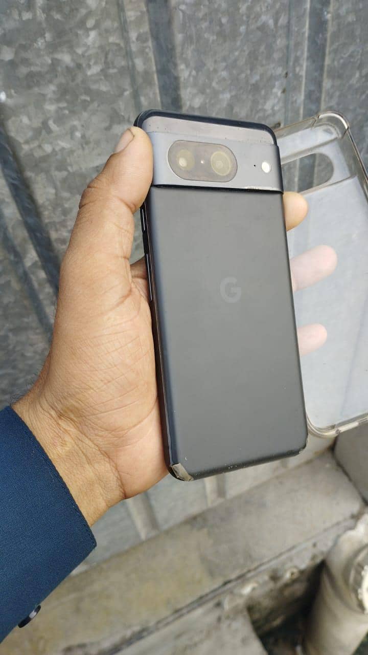 Google Pixel 8 1