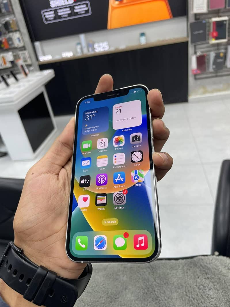 Apple iPhone 12 Pro 1