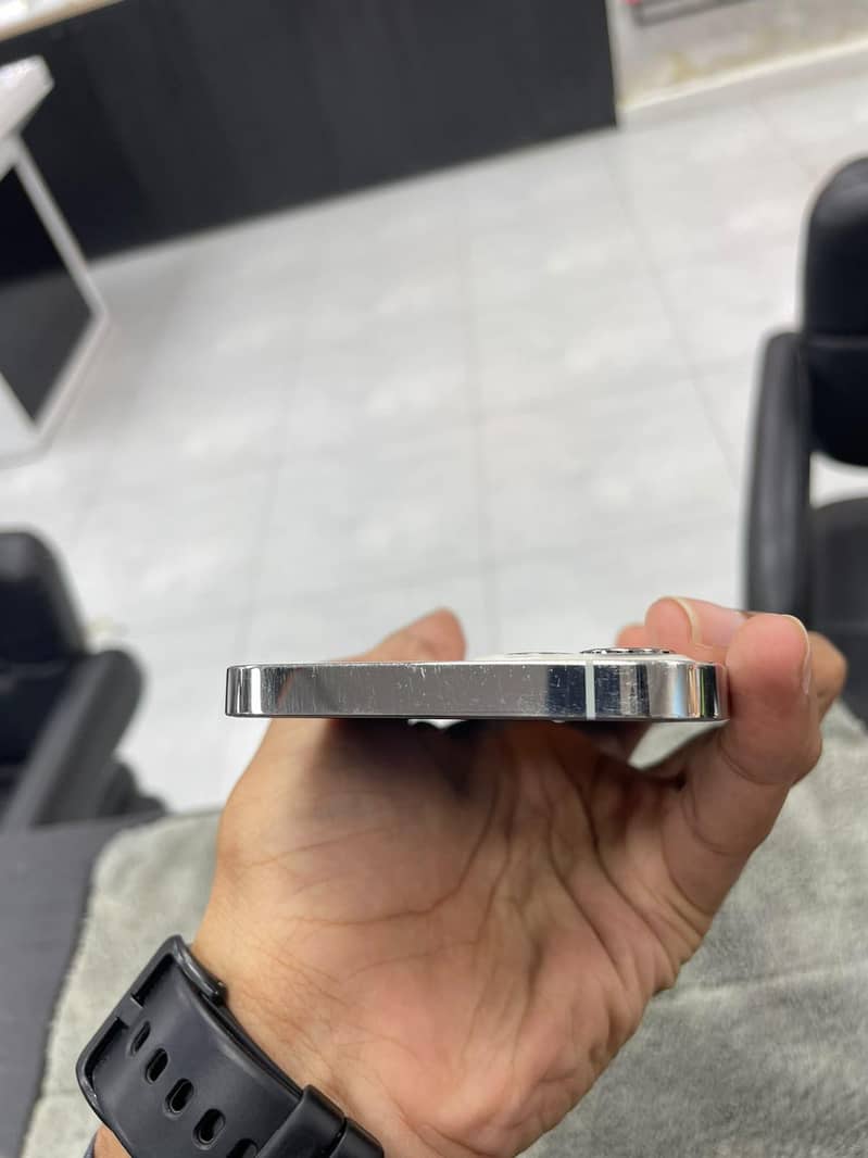 Apple iPhone 12 Pro 5