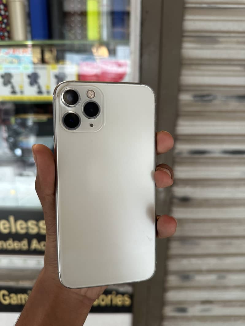 Apple iPhone 11 Pro 1