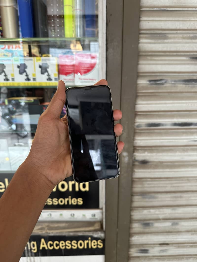 Apple iPhone 11 Pro 5
