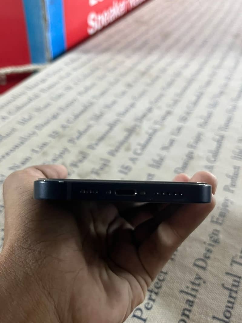 Apple iPhone 12 5