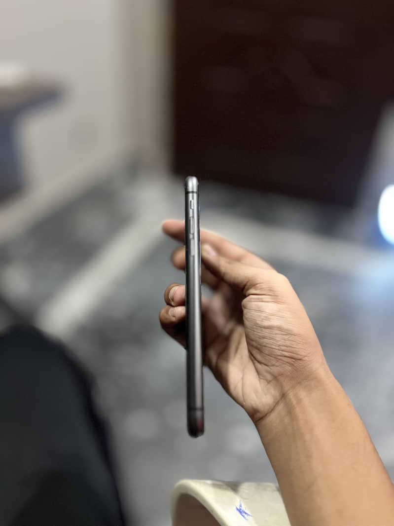 Apple iPhone 11 6