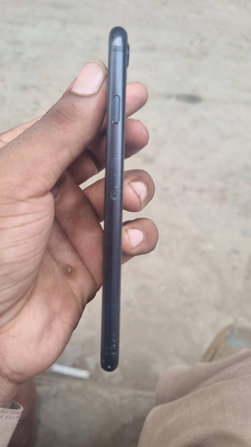 Apple iPhone SE 4