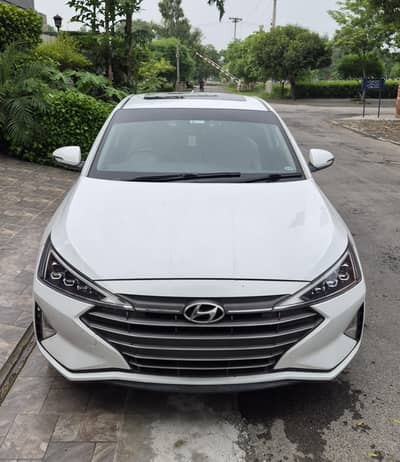 Hyundai Elantra 2022