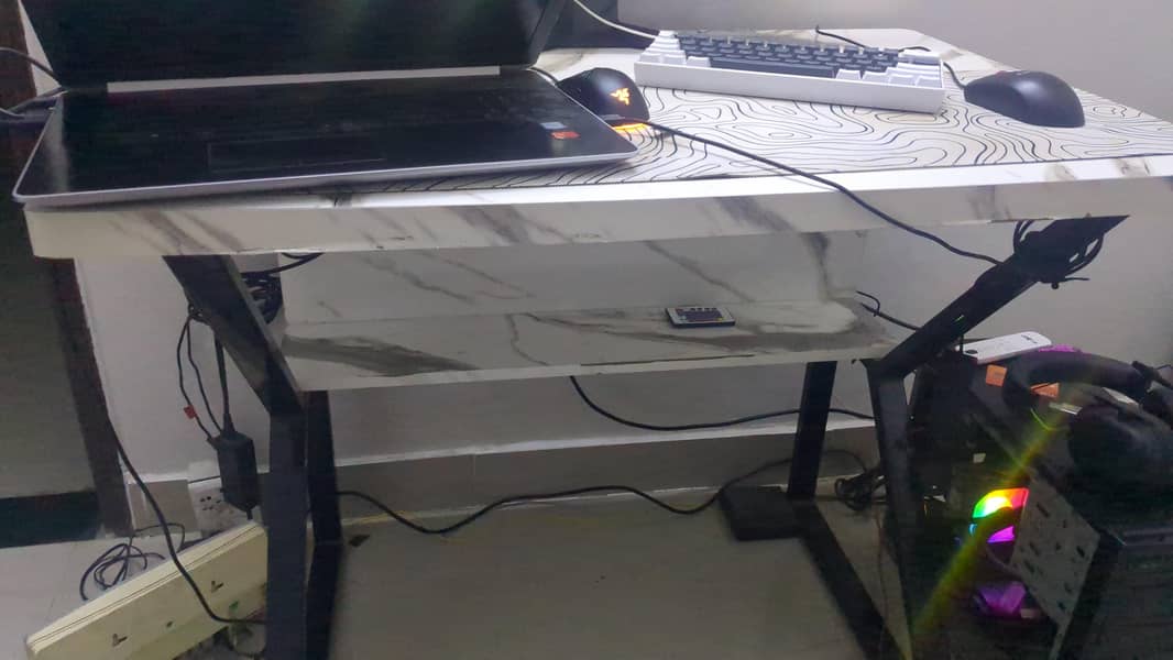 computer table for sell 1