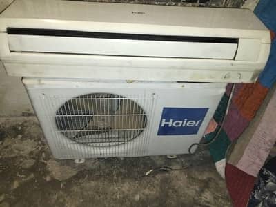 Haier 1.5 ton ha all ok gas store hai pipe remote Nahin Hai