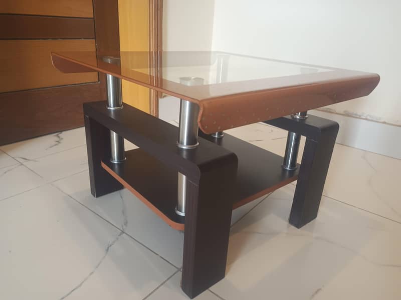 Corner Table 2x2 0