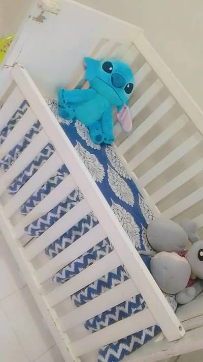 baby cot