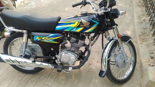 Honda 125 black 26 model