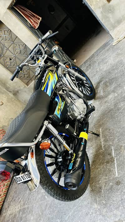 Honda 125 Eloy rim utar k sale krna h