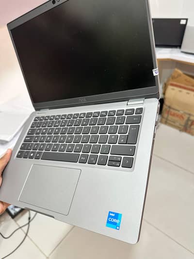 dell 5320 touch i5 11th generation all good 16gb/256gb ssd