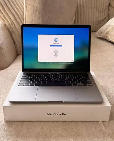 Apple MacBook Pro M2