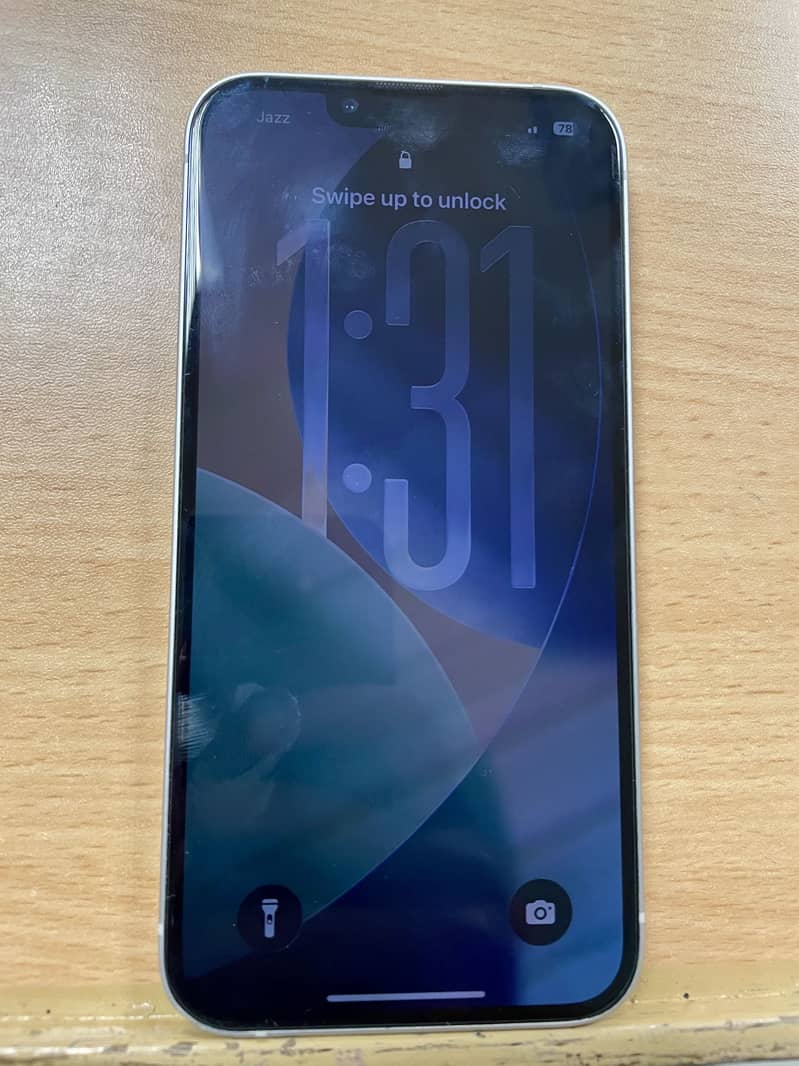 Apple iPhone 13 4