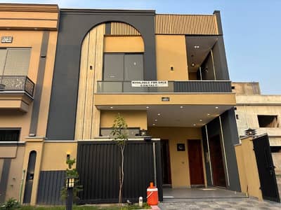 5 Marla Modern Design Single Unit Double Storey House Available For Sale