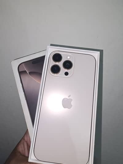 Apple iPhone 16 Pro Max