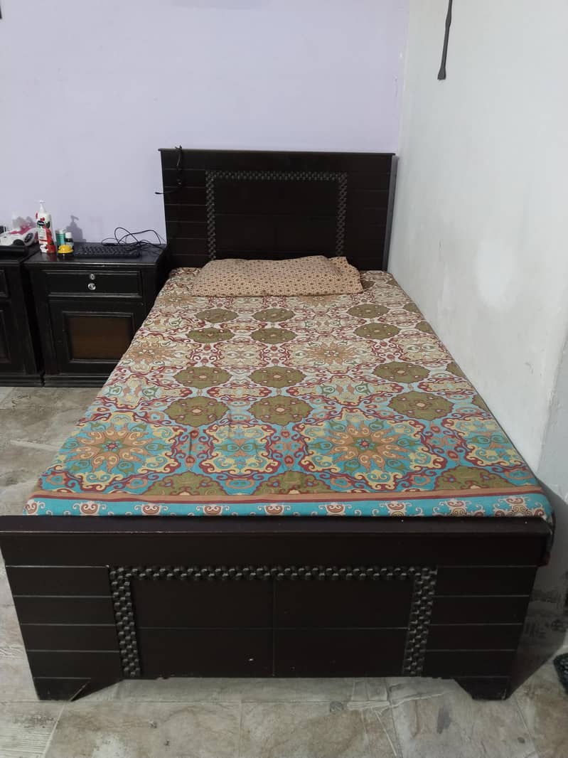 Single bed 0