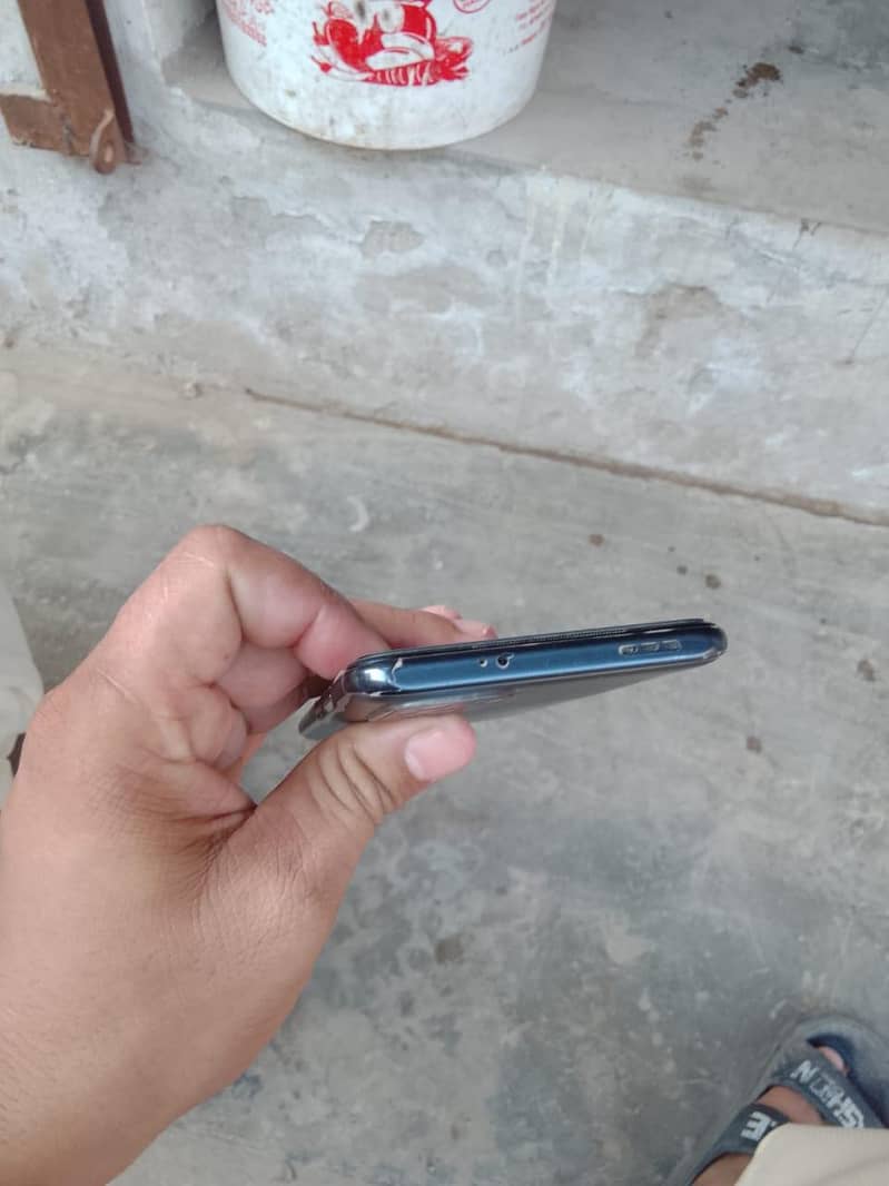 Xiaomi Redmi Note 10S 3