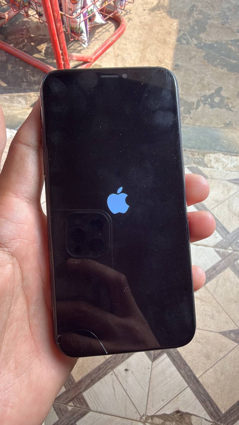 Apple iPhone X 3