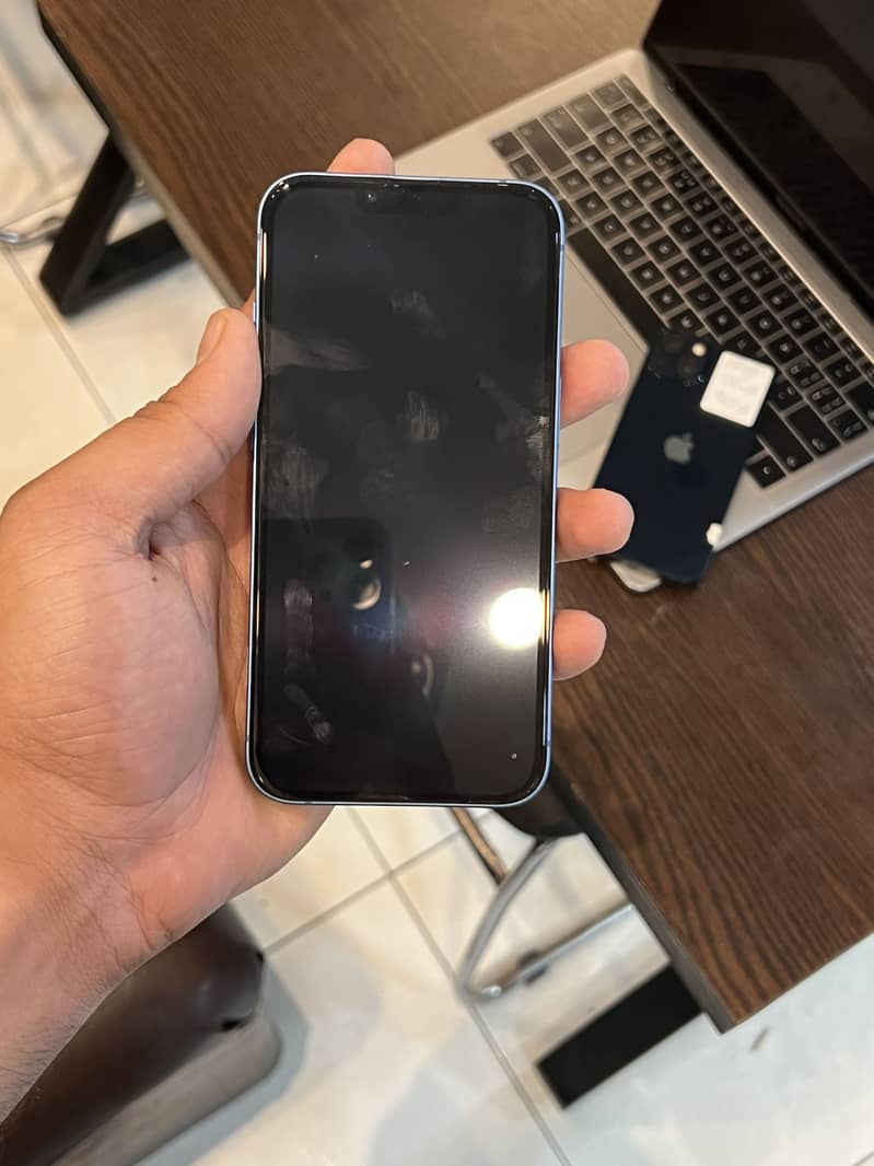 Apple iPhone 13 6