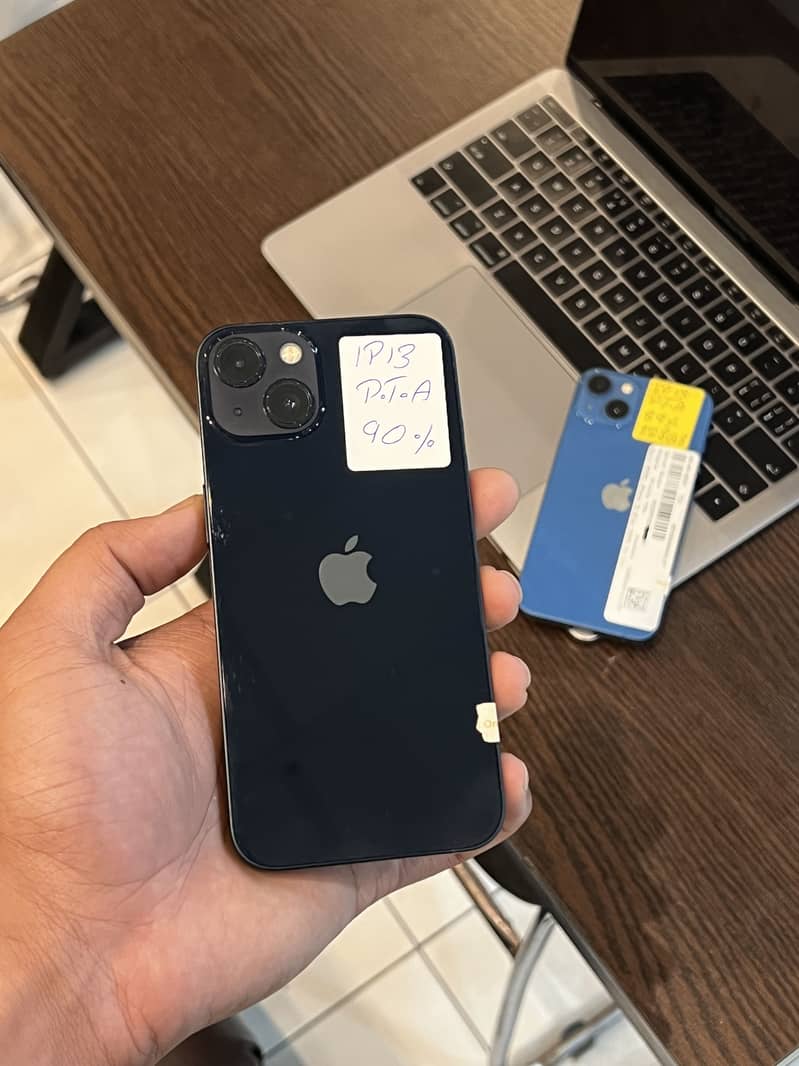 Apple iPhone 13 9