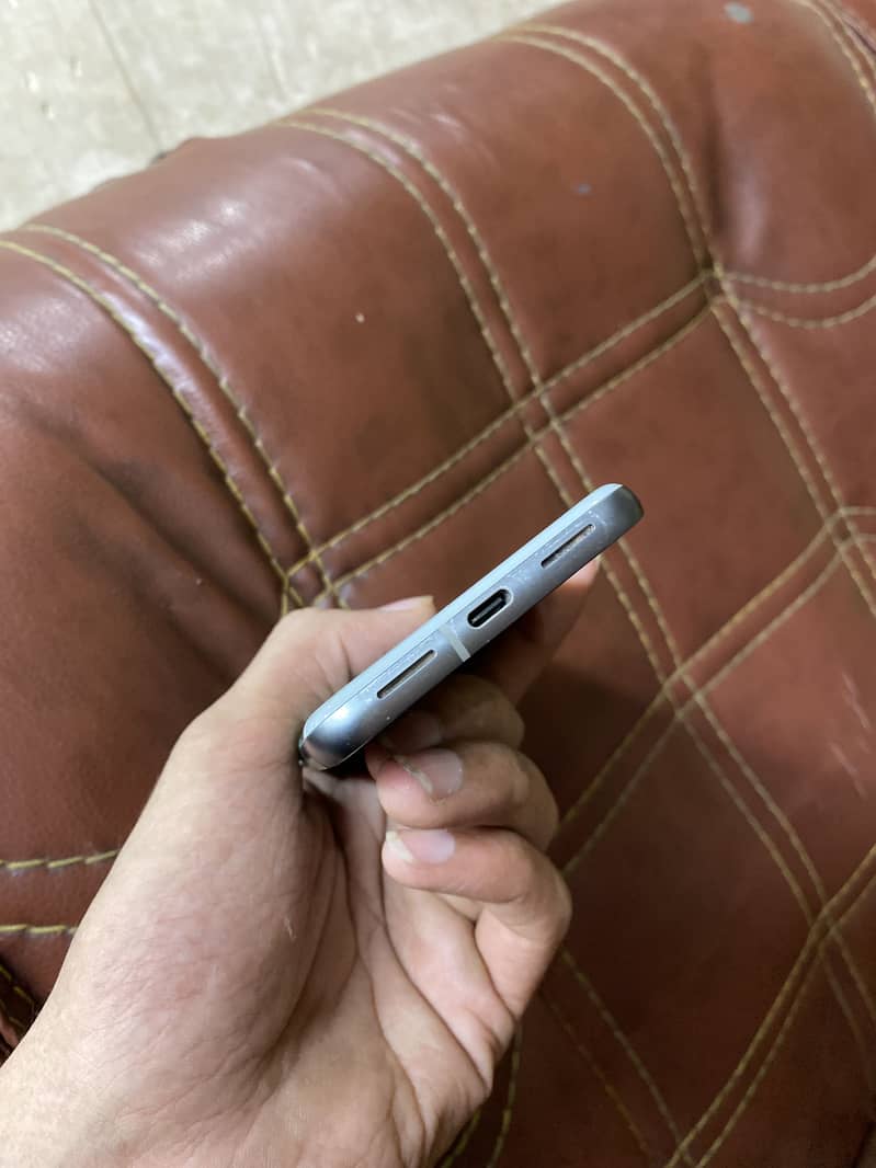 Google Pixel 8 2