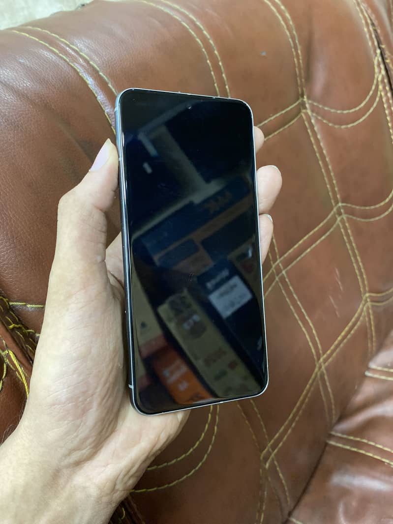 Google Pixel 8 4