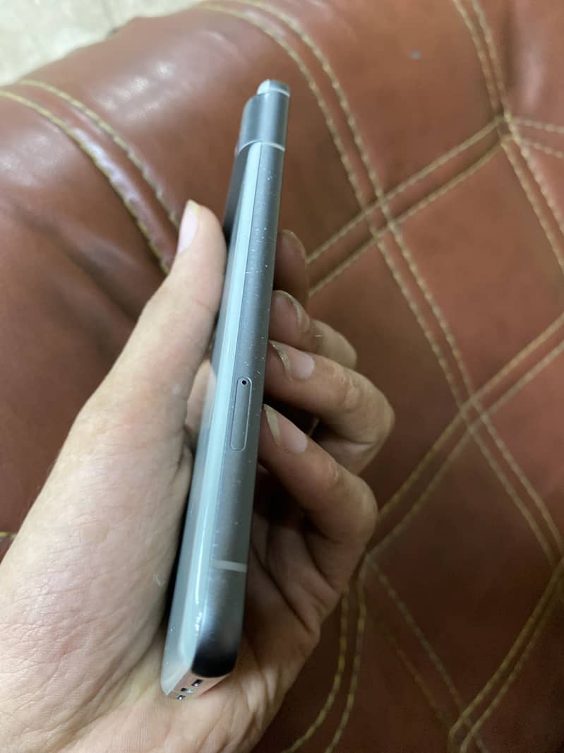 Google Pixel 8 6
