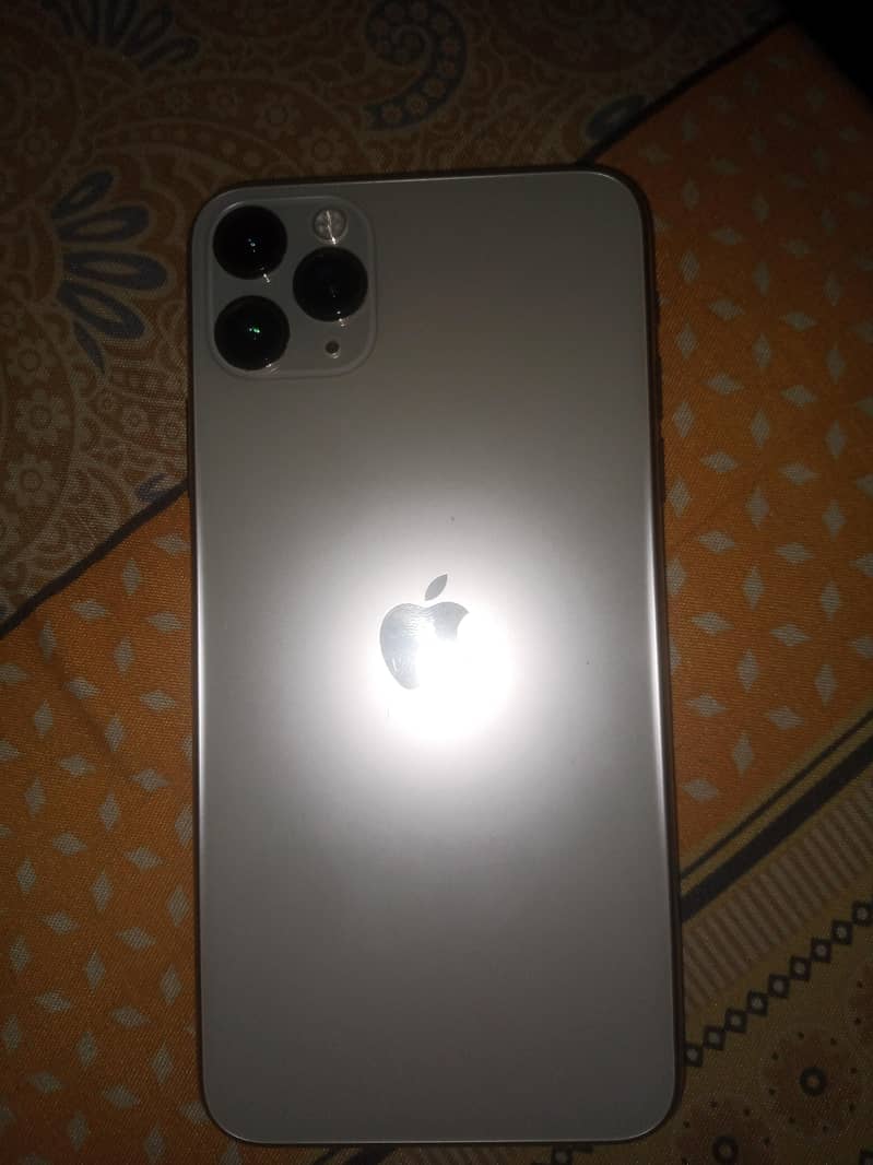 Apple iPhone 11 Pro Max 1
