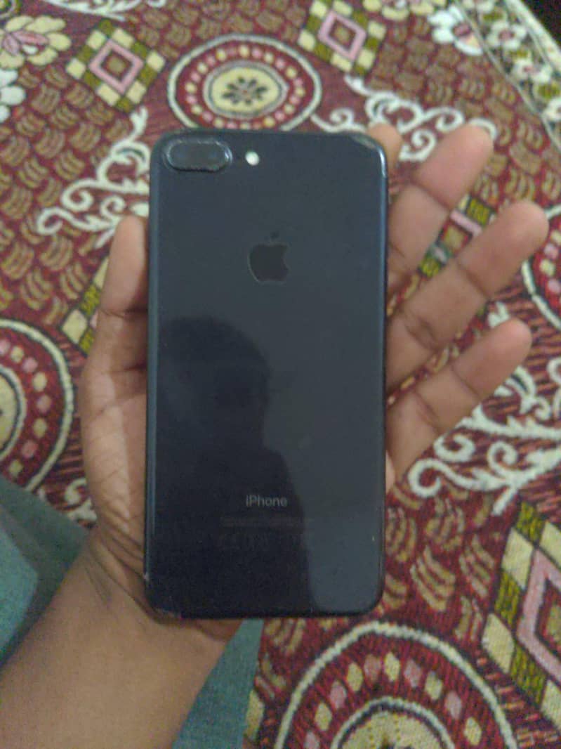 Apple iPhone 7 Plus 1