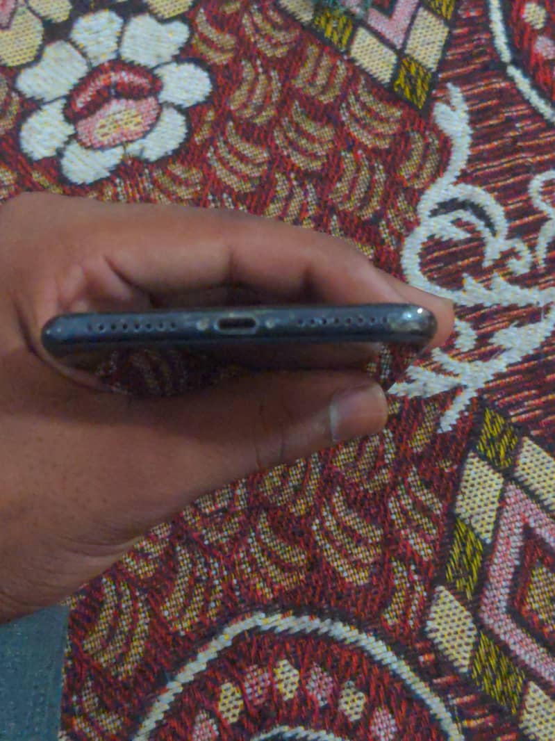 Apple iPhone 7 Plus 5