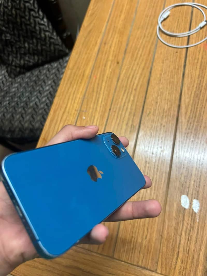 Apple iPhone 13 1