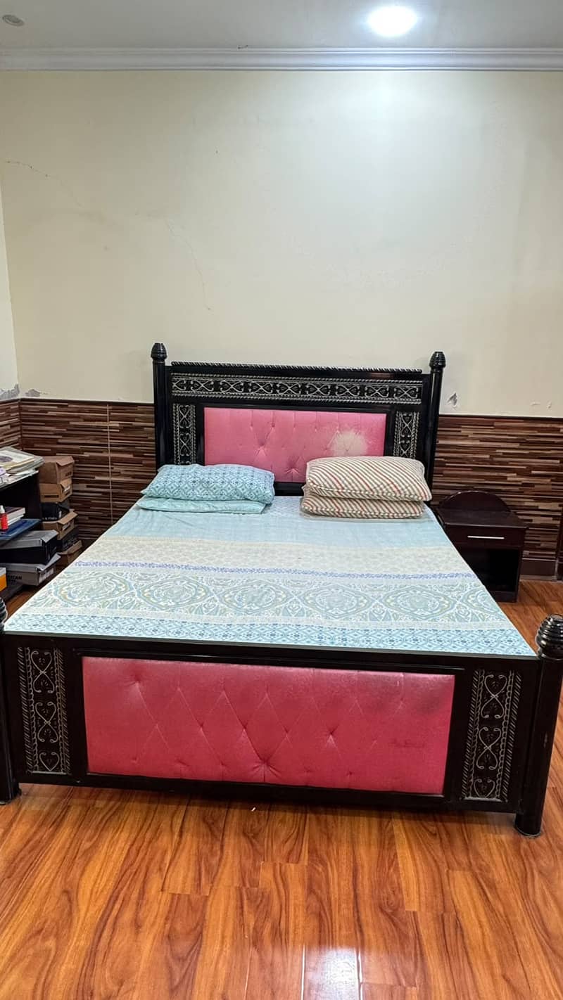 Double Bed Set with Dressing Table (IRON) 1