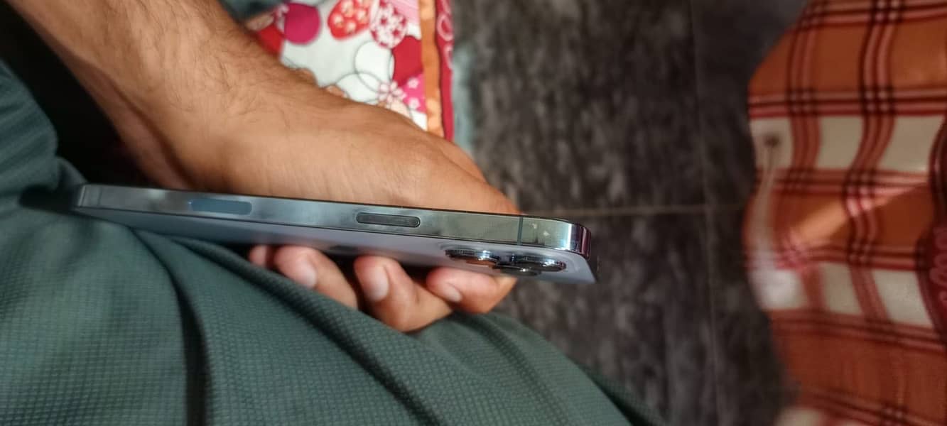 Apple iPhone 13 Pro Max 5