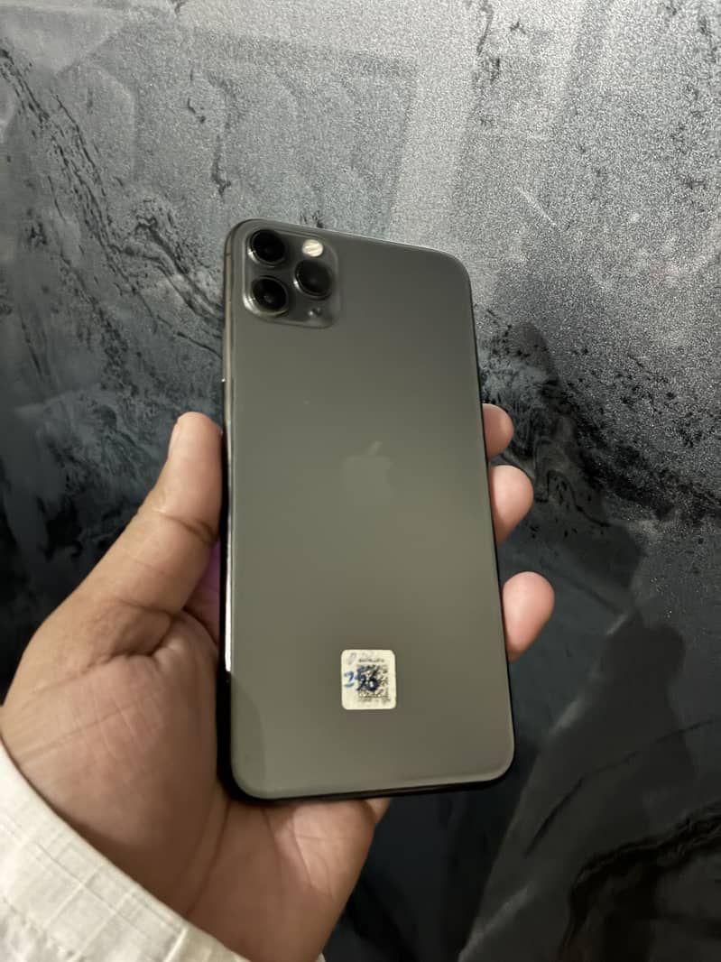 Apple iPhone 11 Pro Max 4