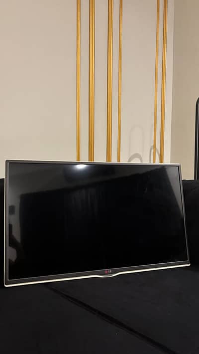 LG 32-Inch LED TV - FOR SALE