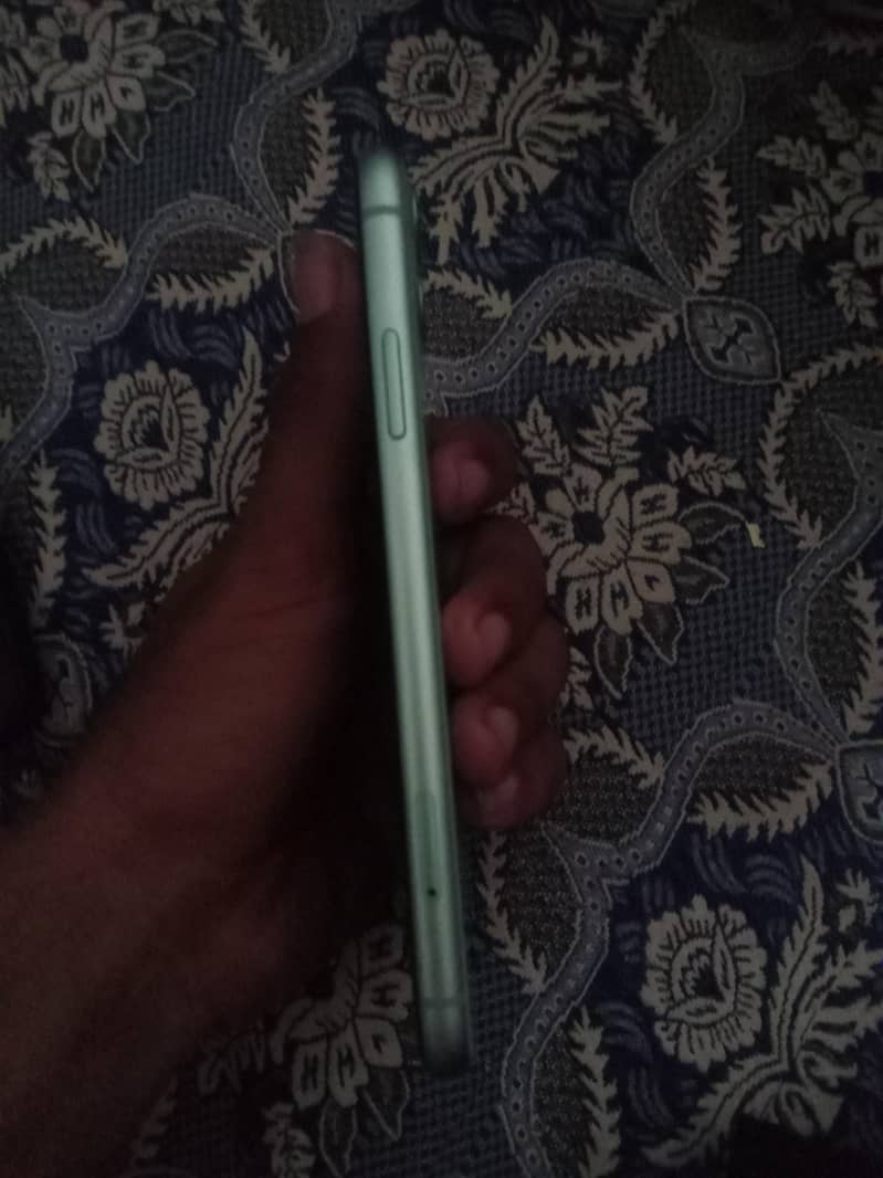 Apple iPhone 11 2