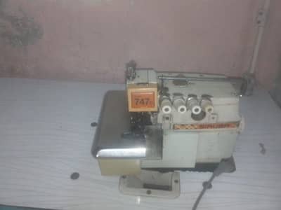 Over lock Siruba machine