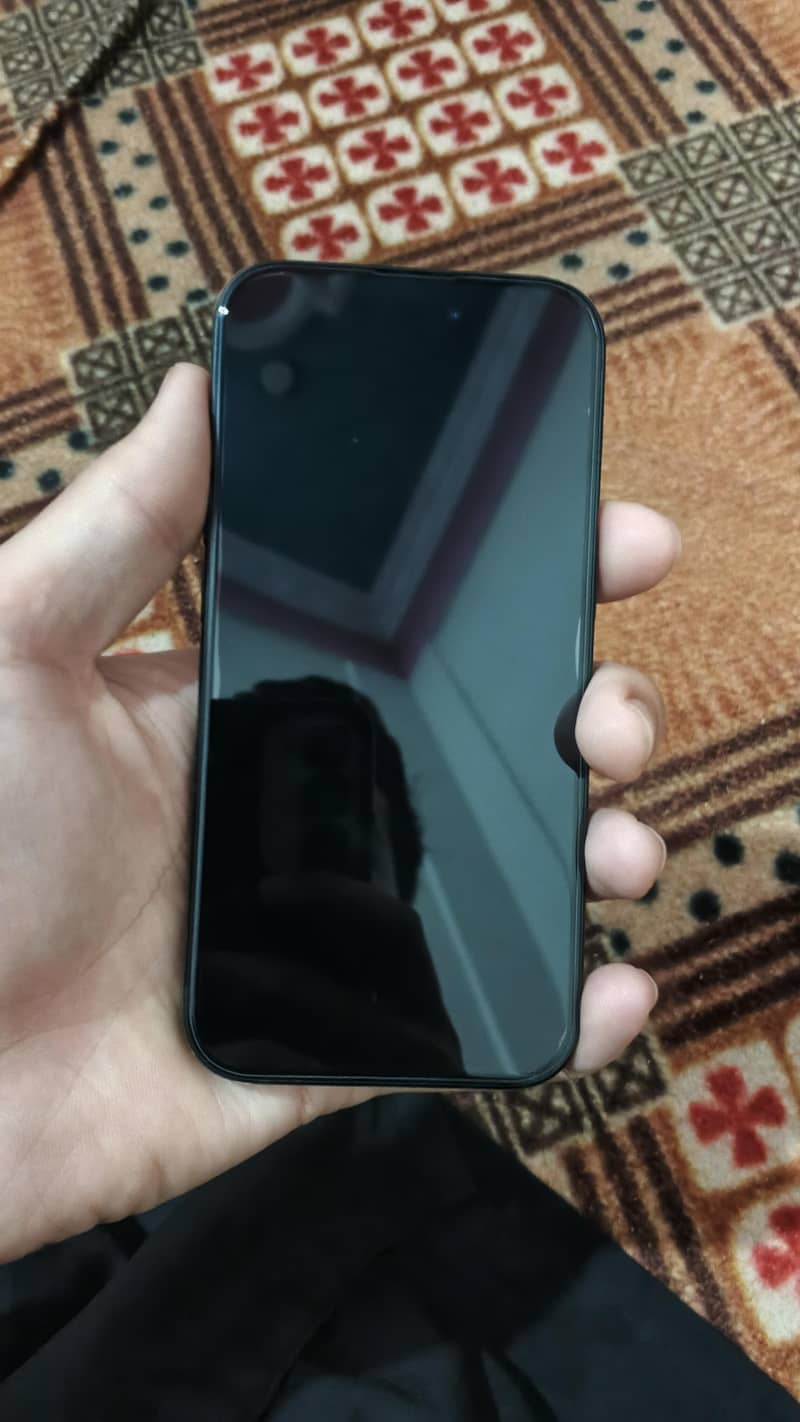 Apple iPhone 15 6