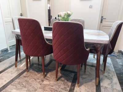 6 seats dining table
