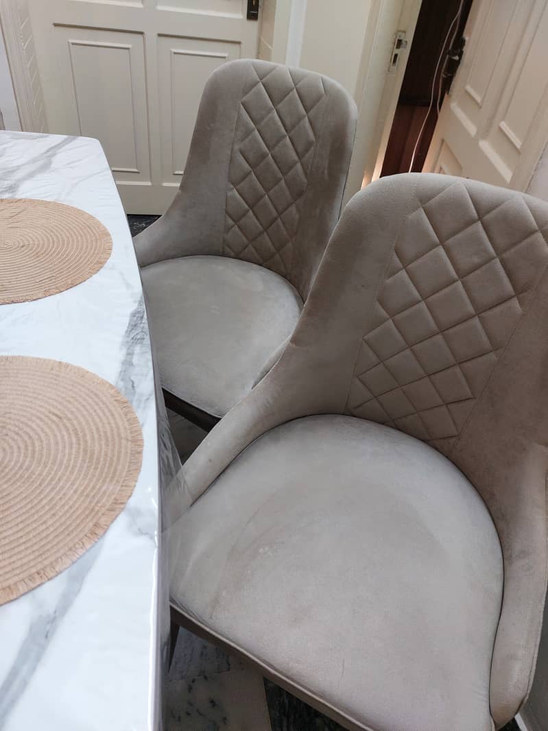 6 seats dining table 5