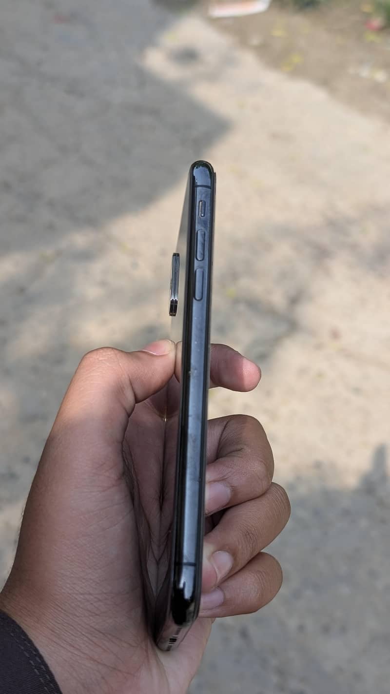 Apple iPhone X 2