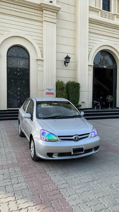 Toyota Platz 2004