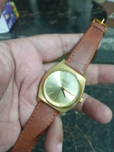 Nixon quartz