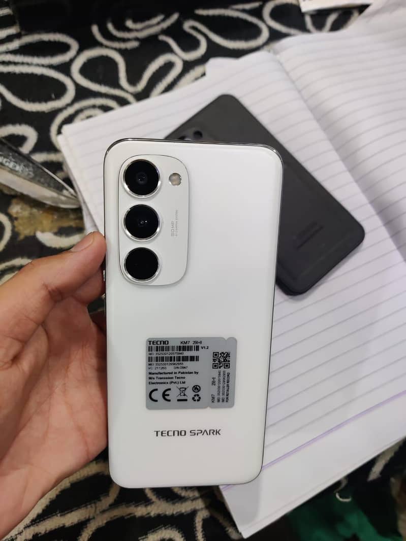 Tecno spark 40 pro plus 1