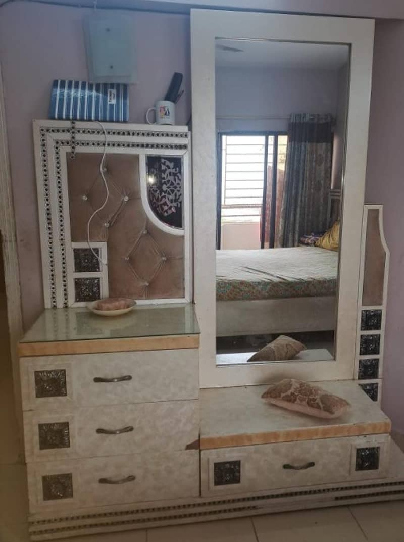 bed set with dressing Table 1