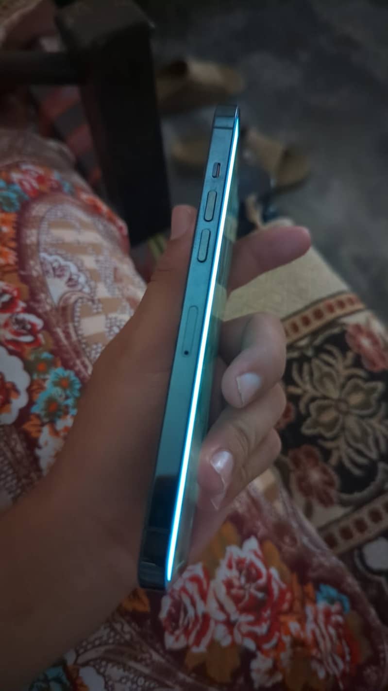 Apple iPhone 12 Pro Max 3