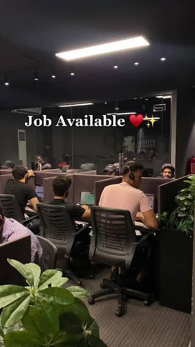 Matric/Inter students required for Call Center agent position.