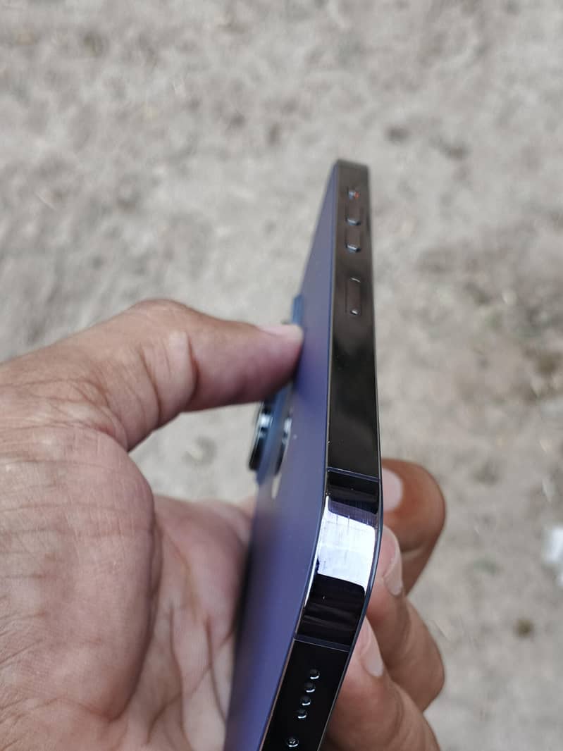 Apple iPhone 14 Pro Max 4