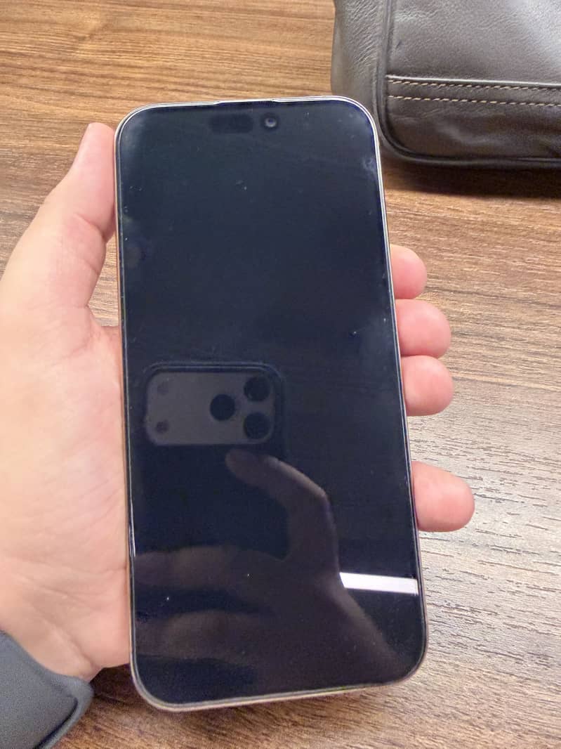 Apple iPhone 16 Pro Max 3
